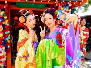 Wear Oiran-Style Kimono And Enjoy Strolling In Gion